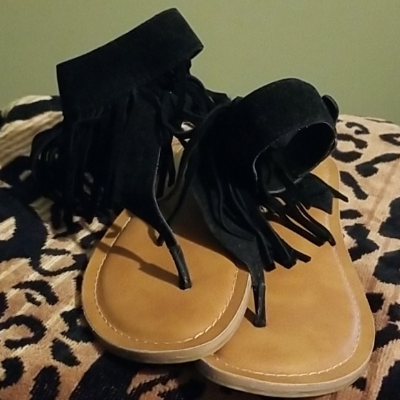 RESTRICTED - Picture 4 of 4